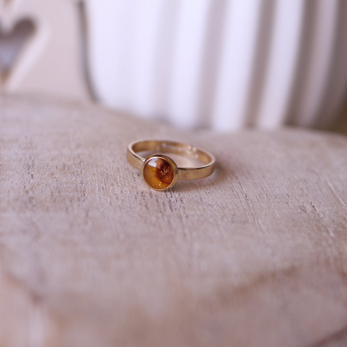 Anello Effetto Ambra tondo piccolo