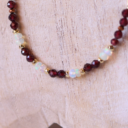 Collana Armonia Granato Rosso e Opale