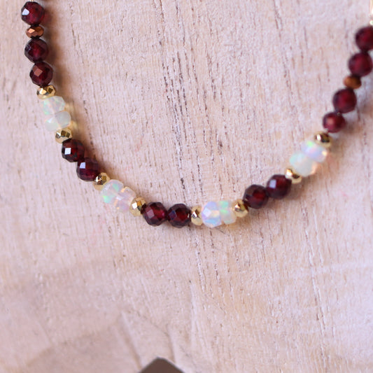 Collana Armonia Granato Rosso e Opale