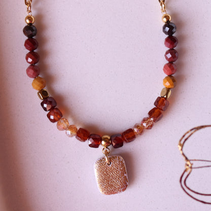 Collana Armonia Diaspro Mokaite e Granato con ciondolo