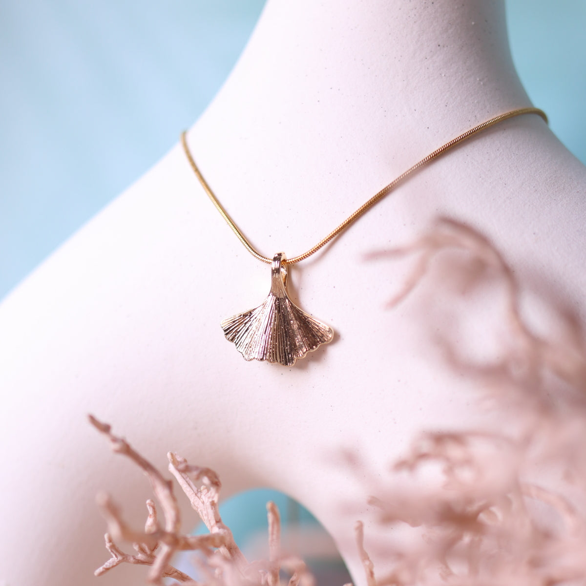 Collana con foglia di Ginko