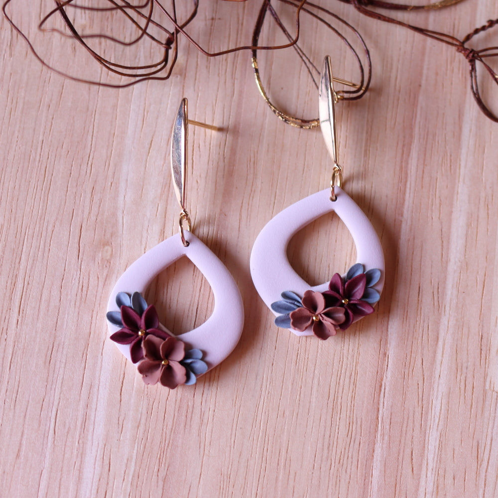 Orecchini Floreali Bianco Fiori Borgogna