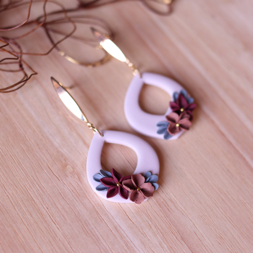 Orecchini Floreali Bianco Fiori Borgogna