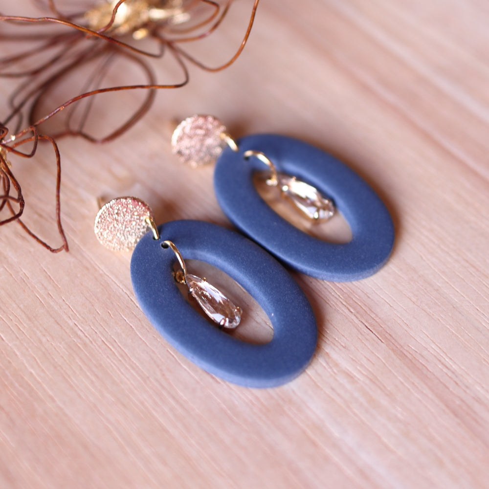 Orecchini Ovale Blu Mirtillo